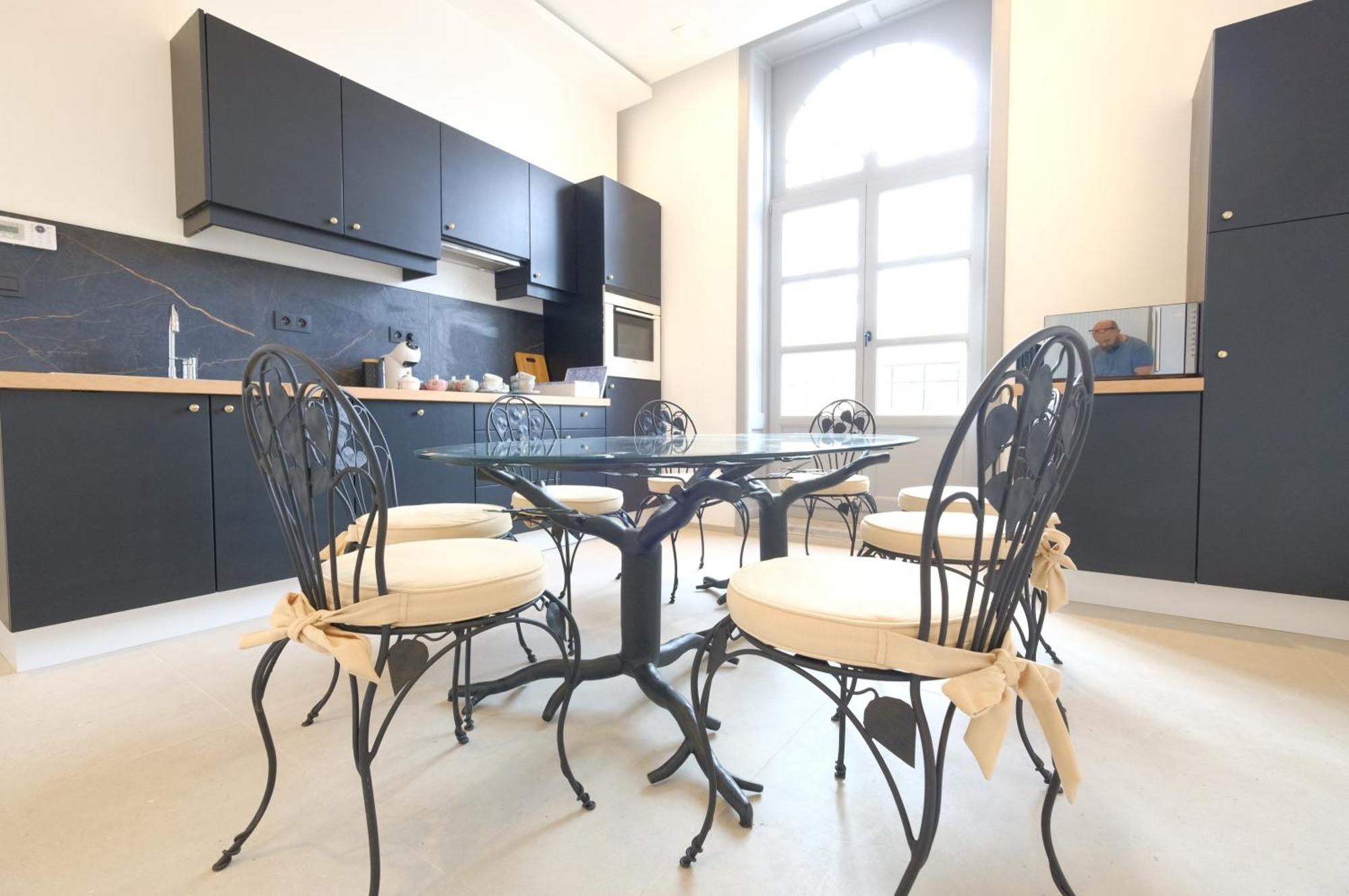 Room Jade - La Maison De La Duchesse De La Valliere - Parking Prive Mons Eksteriør bilde